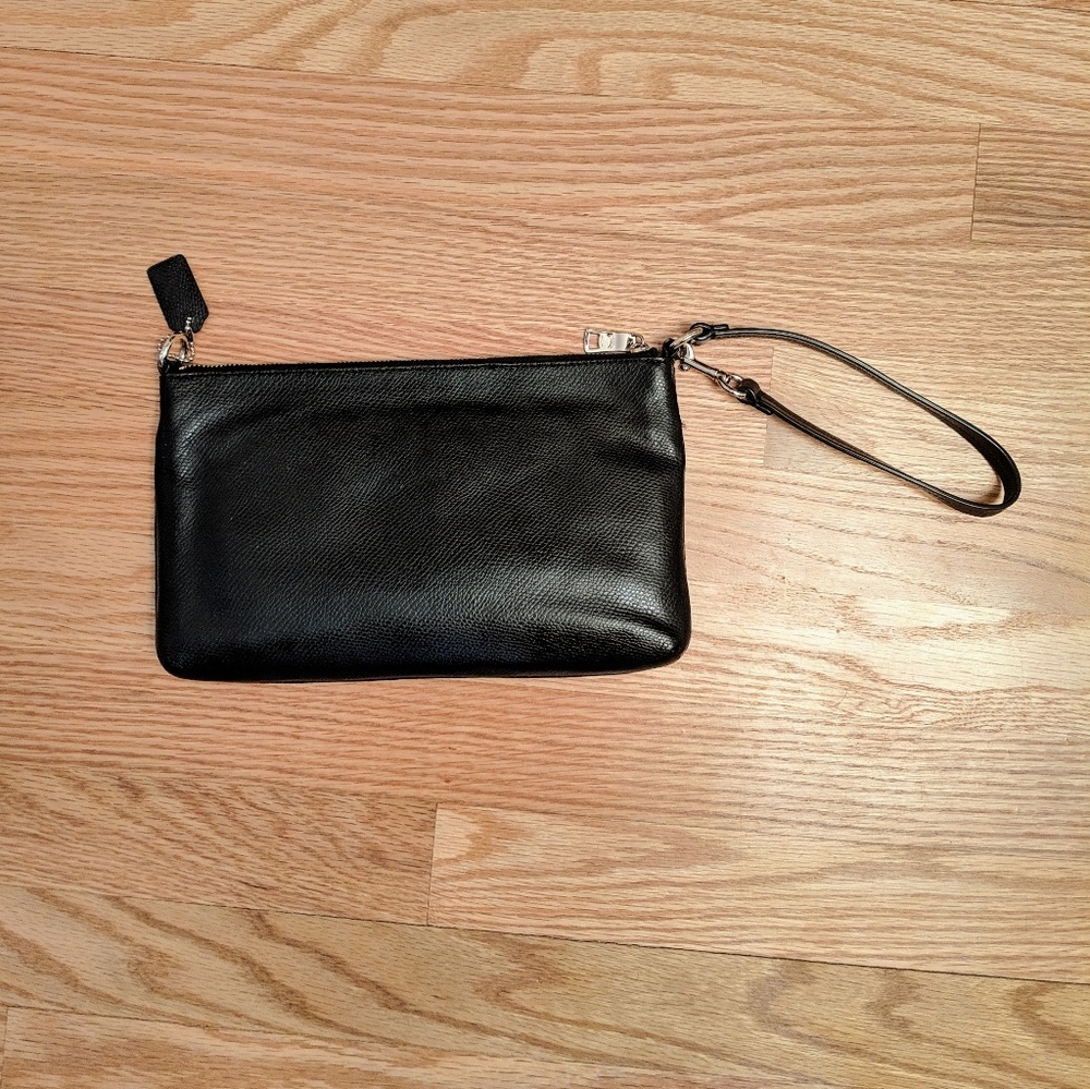 Coach wristlet/wallet purse/bag - Picture 2 of 5